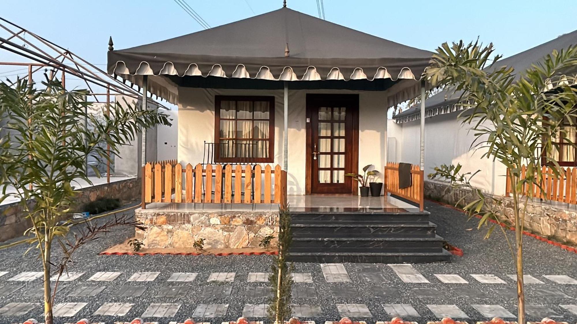 Royal Rajasthan Resort Sikar Exteriör bild