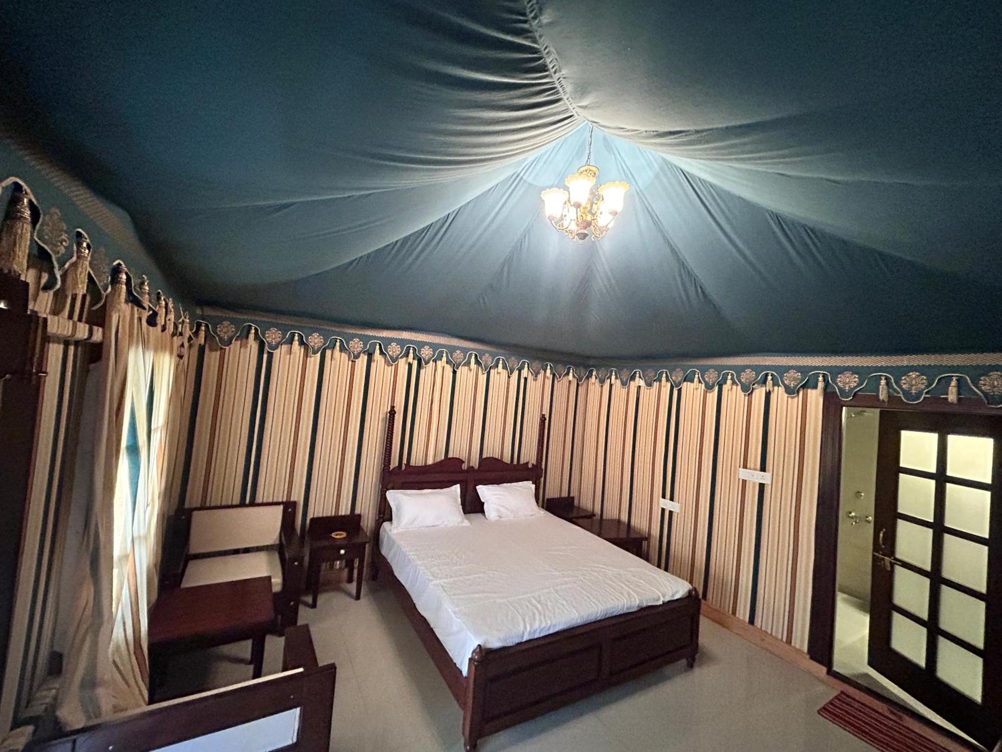 Royal Rajasthan Resort Sikar Exteriör bild