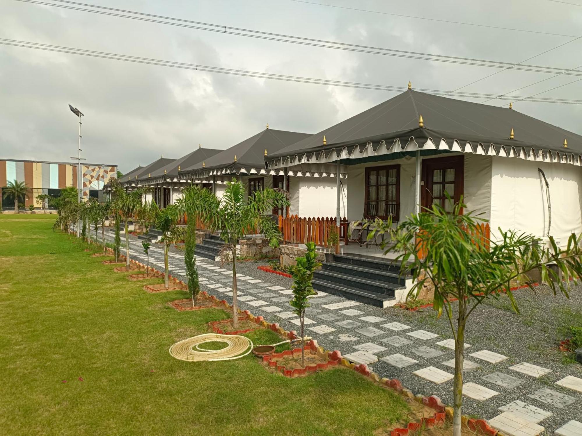 Royal Rajasthan Resort Sikar Exteriör bild
