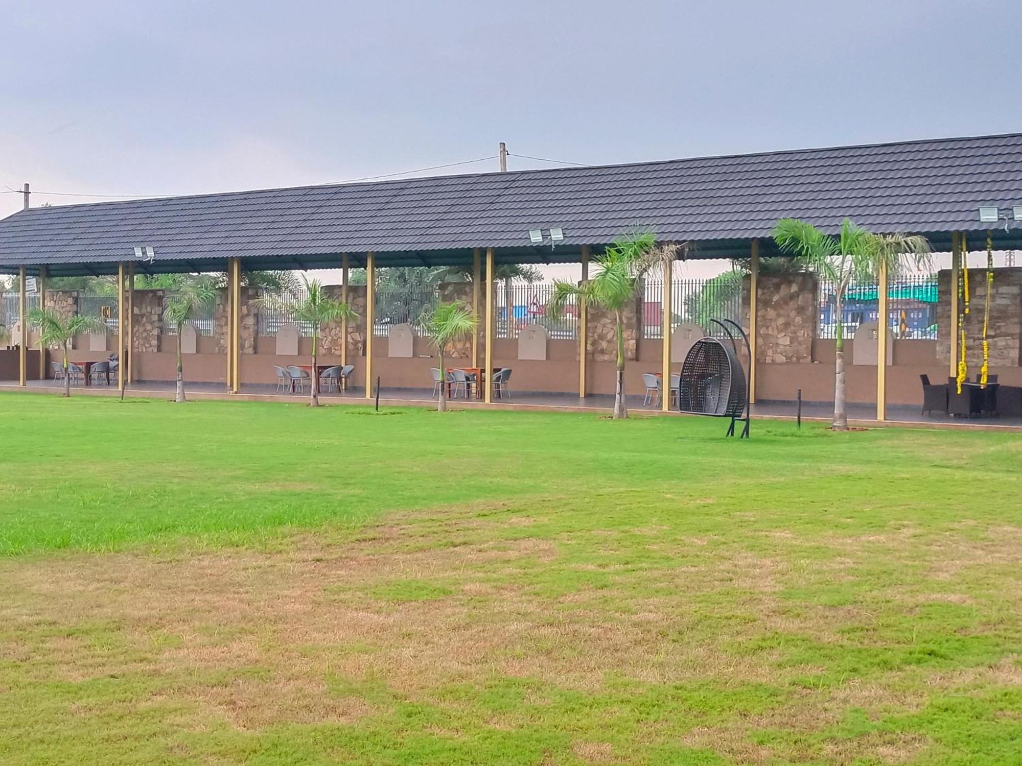 Royal Rajasthan Resort Sikar Exteriör bild