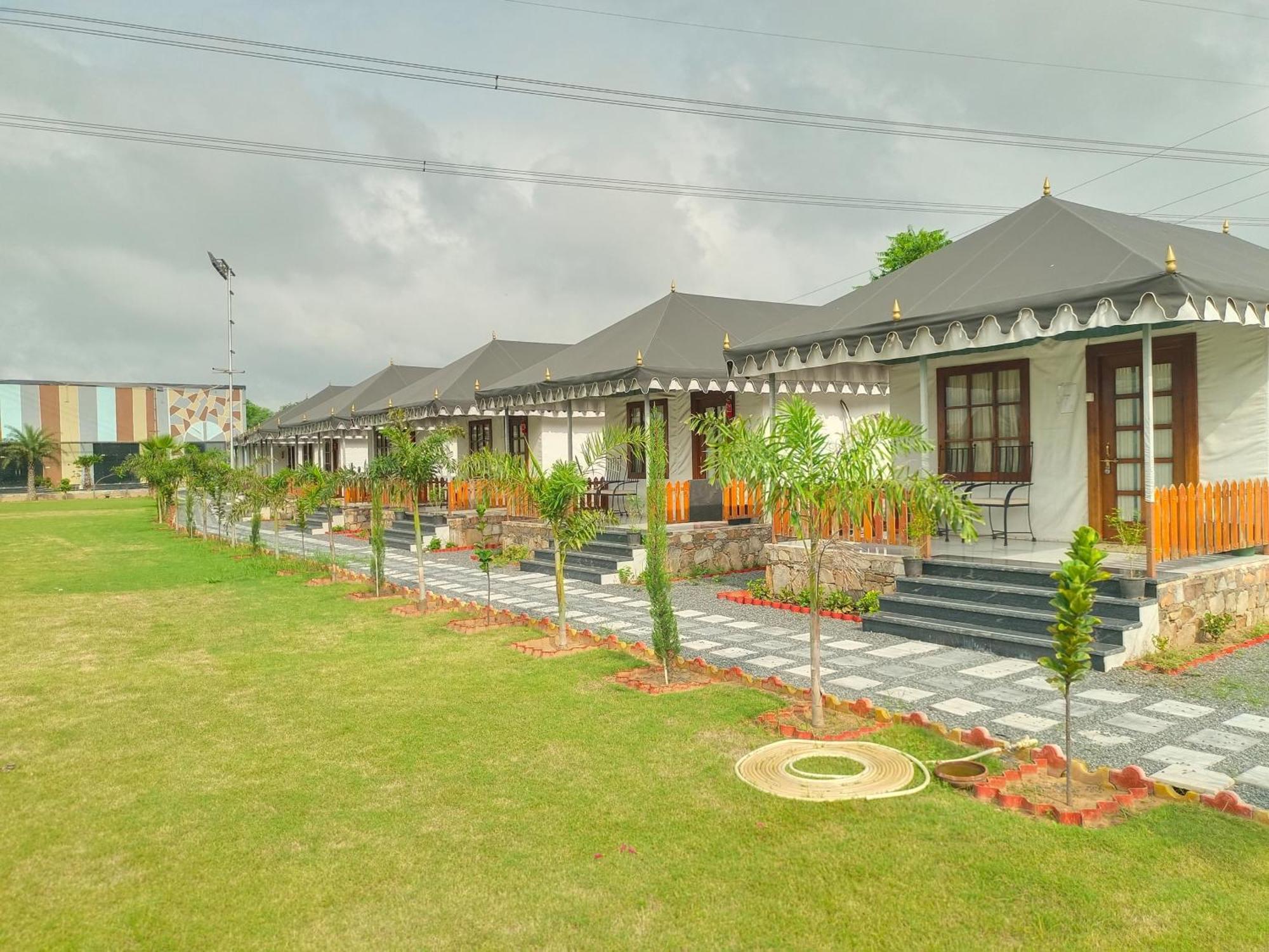 Royal Rajasthan Resort Sikar Exteriör bild