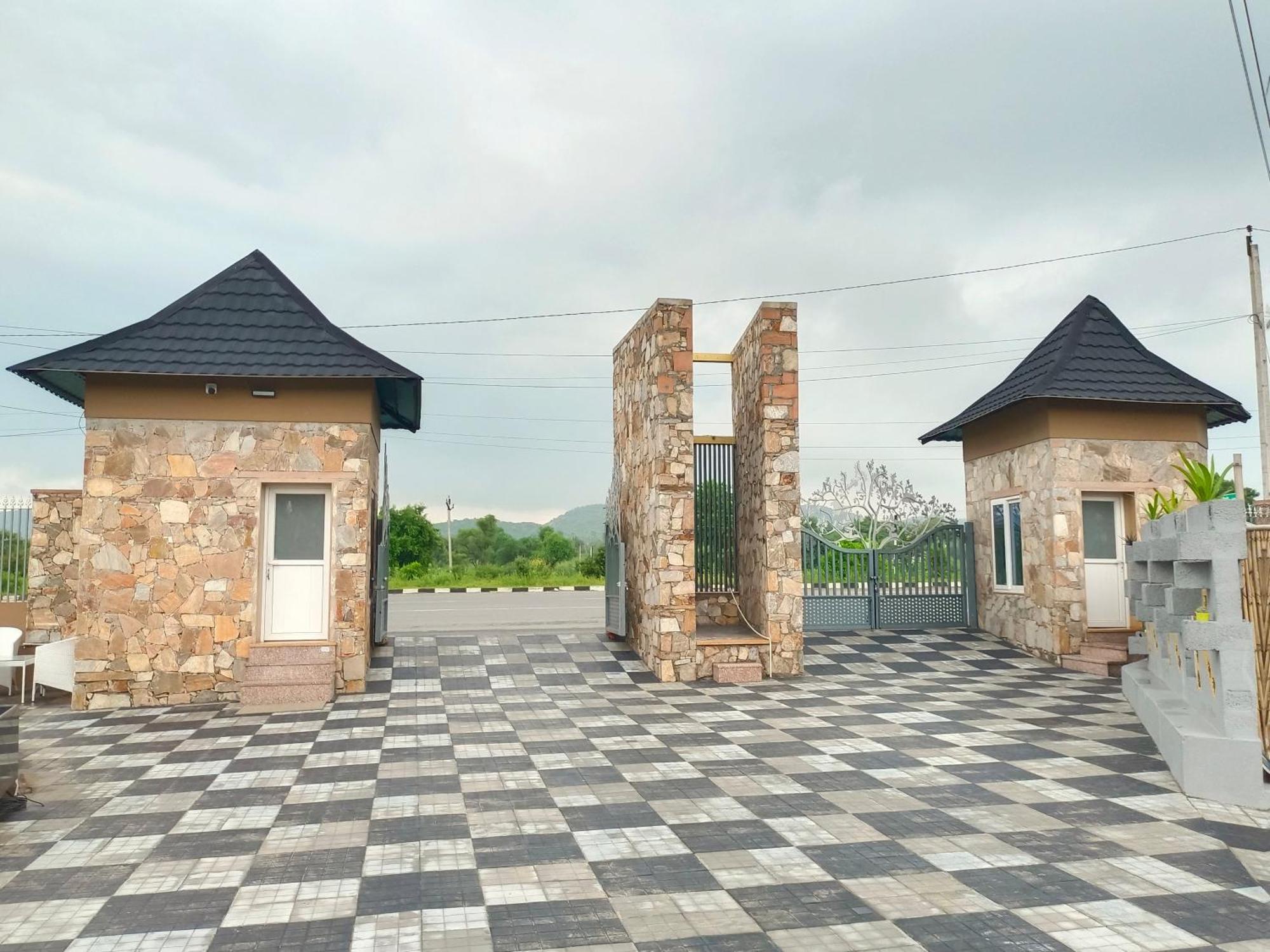 Royal Rajasthan Resort Sikar Exteriör bild